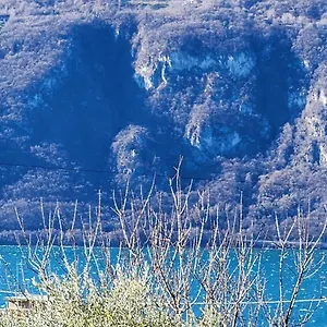 Appartamento L'ulivo View In Private Street, Lierna